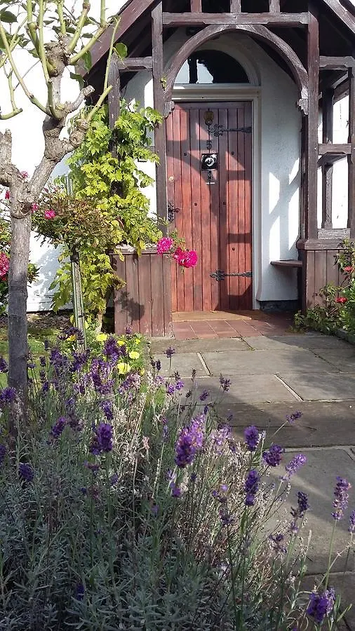 Bed & Breakfast Church End Farm Bed And Breakfast Hale  United Kingdom